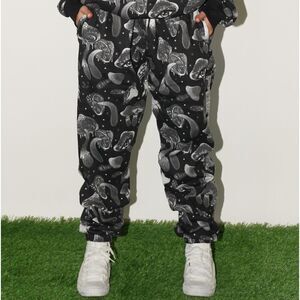 Assholes live forever sweatpants (2400) NEW